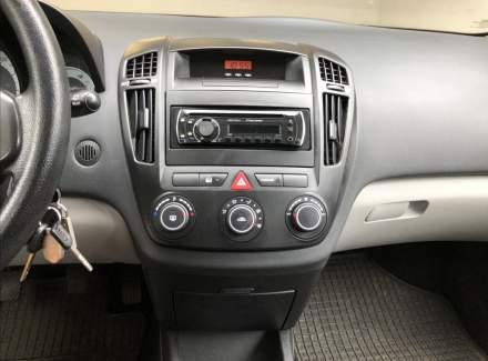 Kia - Cee'd
