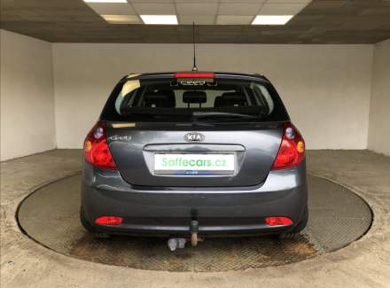 Kia - Cee'd