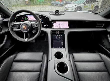 Porsche - Taycan