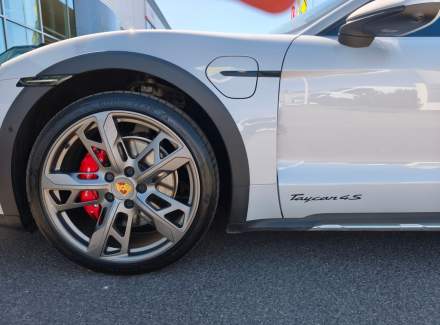 Porsche - Taycan