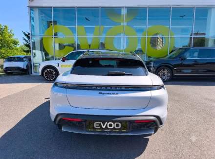 Porsche - Taycan