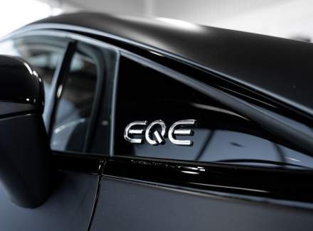 Mercedes-Benz - EQE
