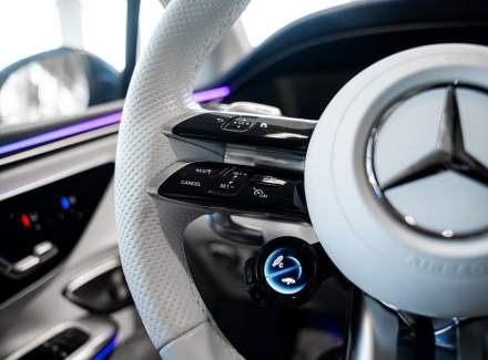 Mercedes-Benz - EQE