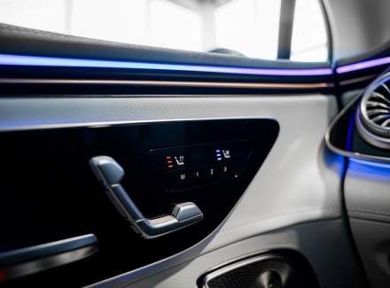 Mercedes-Benz - EQE