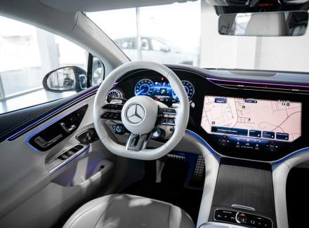Mercedes-Benz - EQE