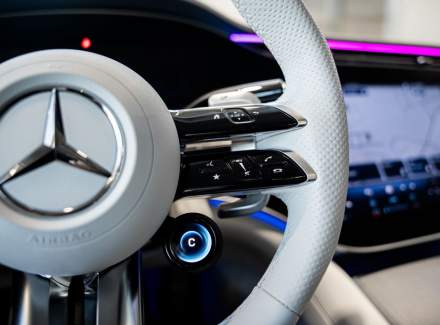 Mercedes-Benz - EQE