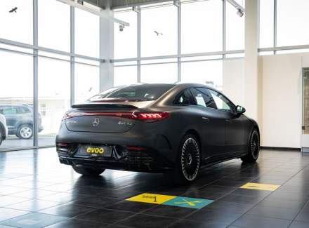 Mercedes-Benz - EQE