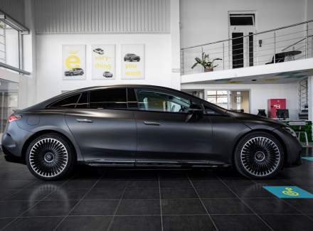 Mercedes-Benz - EQE