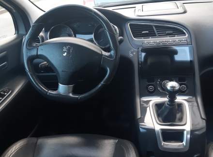 Peugeot - 5008