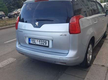 Peugeot - 5008
