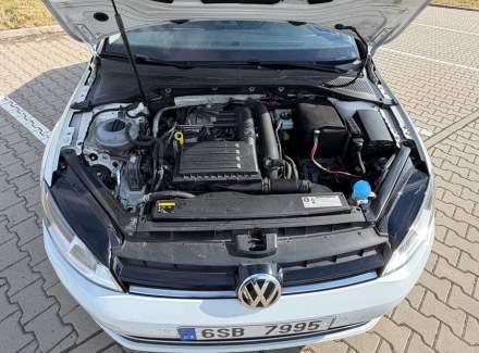 Volkswagen - Golf
