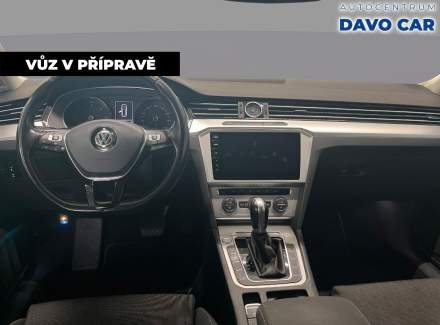 Volkswagen - Passat