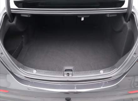 Mercedes-Benz - E-class