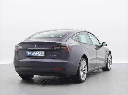 Tesla - Model 3