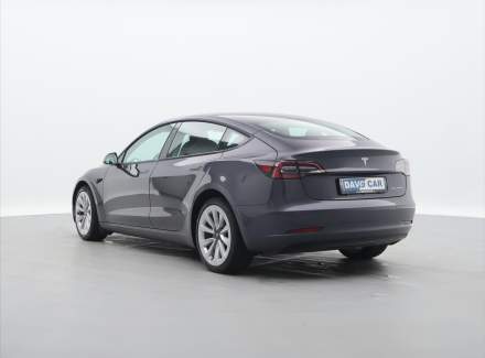 Tesla - Model 3