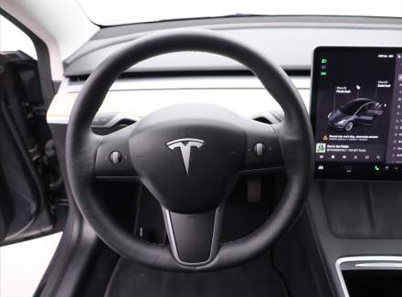 Tesla - Model 3
