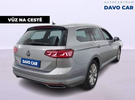 Volkswagen - Passat
