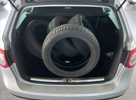 Volkswagen - Passat