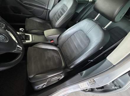 Volkswagen - Passat