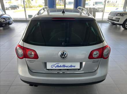 Volkswagen - Passat