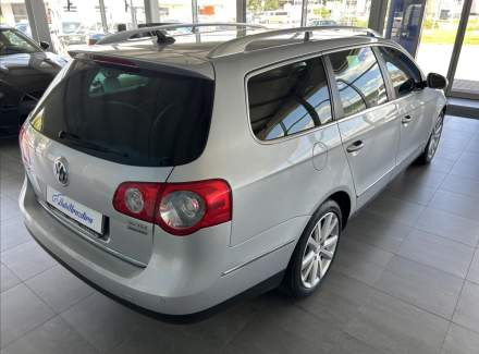 Volkswagen - Passat