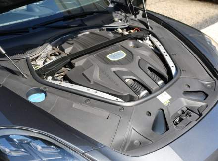 Porsche - Panamera