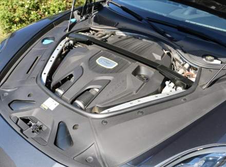 Porsche - Panamera