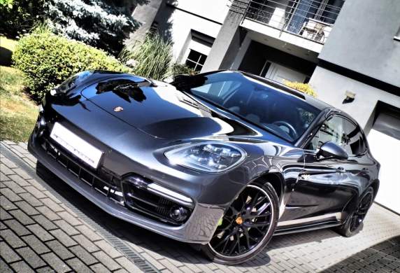 Porsche - Panamera