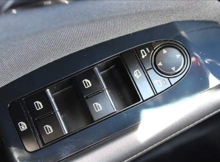 Mazda - 3
