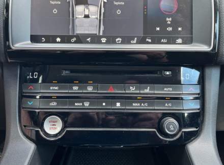Jaguar - F-Pace