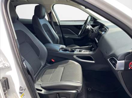 Jaguar - F-Pace
