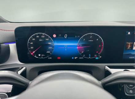 Mercedes-Benz - CLA
