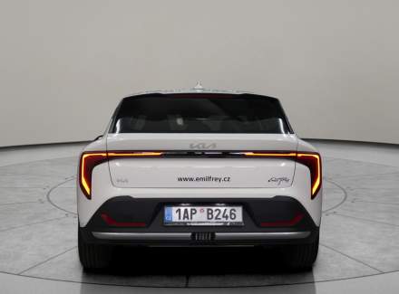Kia - K4
