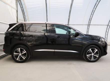 Peugeot - 5008