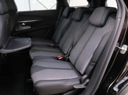 Peugeot - 5008