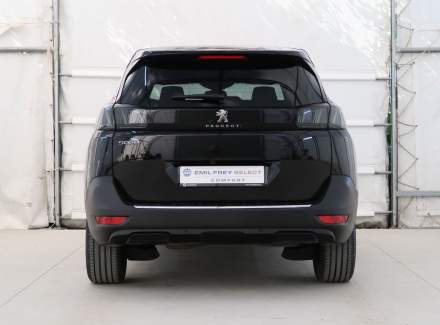 Peugeot - 5008
