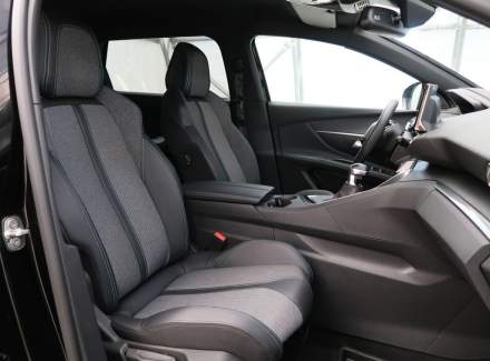 Peugeot - 5008