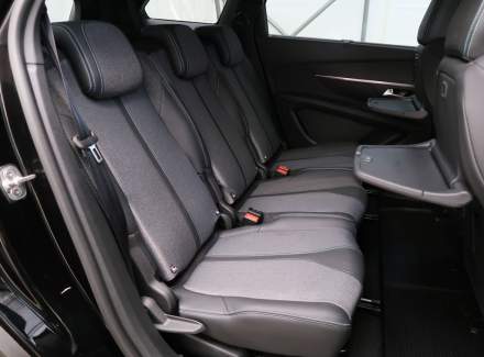 Peugeot - 5008
