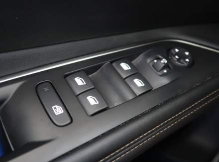 Peugeot - 3008