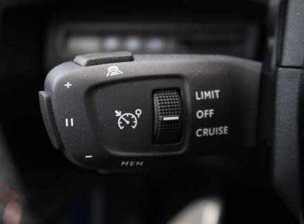 Peugeot - 3008