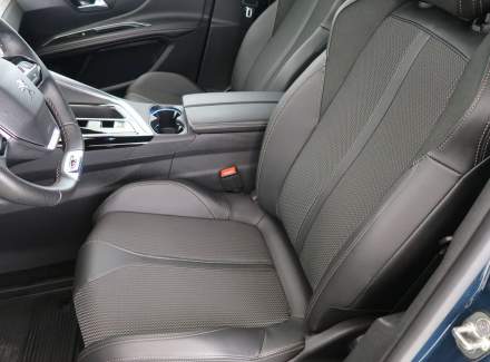 Peugeot - 3008