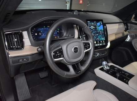 Volvo - XC90