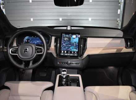 Volvo - XC90