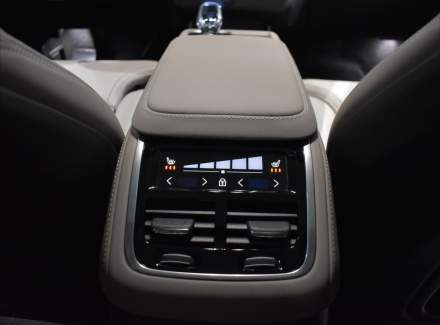 Volvo - XC90