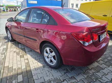 Chevrolet - Cruze