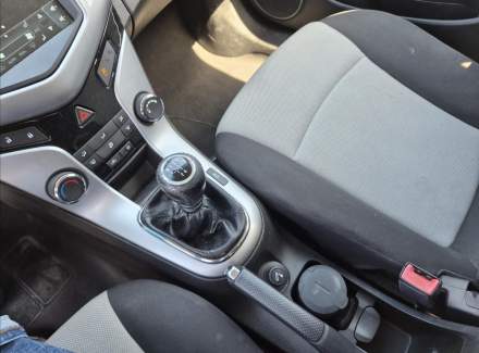 Chevrolet - Cruze