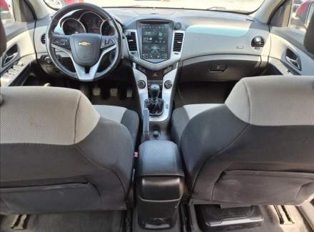 Chevrolet - Cruze