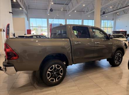 Toyota - Hilux