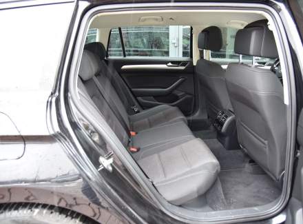 Volkswagen - Passat