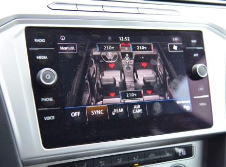 Volkswagen - Passat